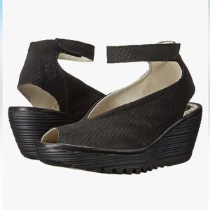 FLY London Women's Yala Perforated Wedge Sandal Sz 38 609